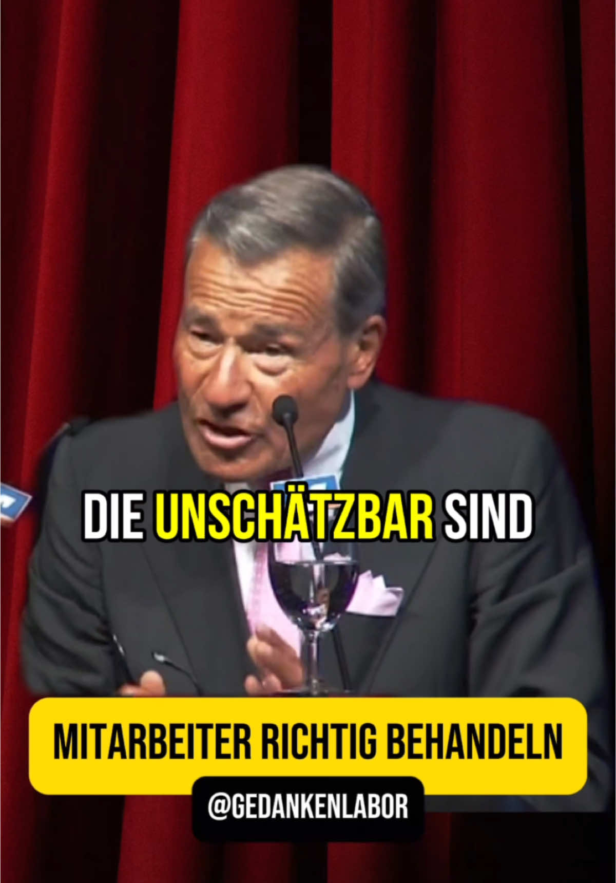 #mitarbeiter #selbstständig #selbstständigkeit #unternehmer #unternehmertum #wolfganggrupp #volksbank #finanzen #geldverdienen #unternehmensführung #arbeiten #lohn #gehalt  Voller Vortrag bei der Volksbank, Pirna EG 