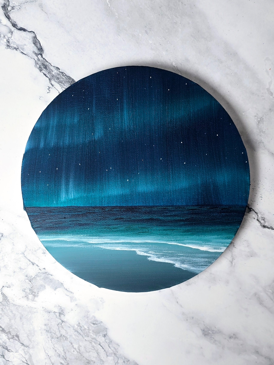 aurora night sky seascape painting idea ✨️ acrylics on 20cm round canvas #artidea #canvasidea #paintingvideo #seascapepainting #paintingideas #easypainting #fyp #foryouu 