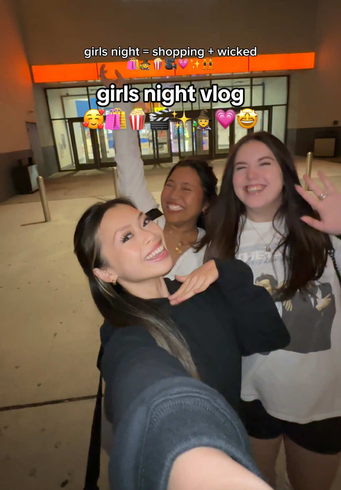 What the perfect girls night looks like at Katy Mills @The Mall 😁💗👯🎥🧙 #amcthrillsatsimon #wickedatamcsimon #simonmallsmoviemagic #explore #explorepage #trending #houston #htx #houstontx #thingstodohouston #placestogohouston #houstoninfluencer #houstonfoodblogger #houstonvlogger #houstonfoodie #houstonplacestogo #wicked #wickedreaction #wickedpremiere #wickedmoviepremiere 