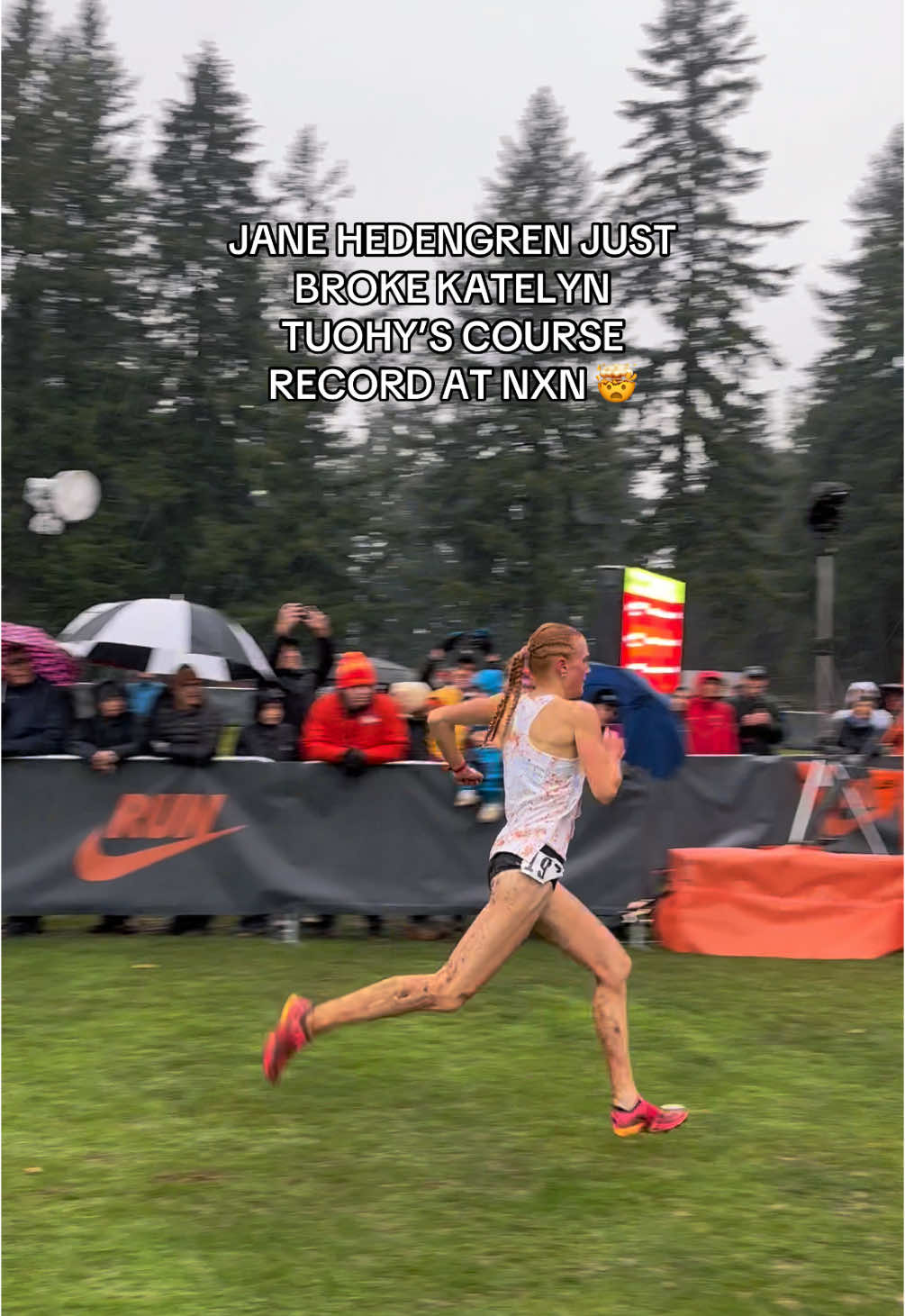 crown her 👑 #nxn @RunnerSpace 