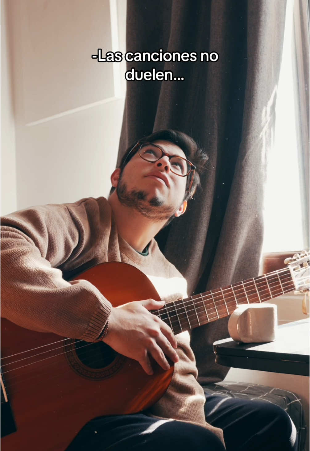 Qué dicen… duele o no duele? #bolero #amarteduele #guitarra #acustico 
