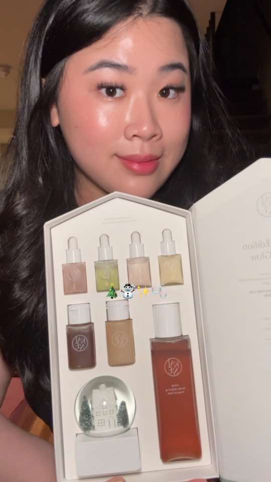 i’m starting a mini series unboxing PR holiday package throughout december!! 🎄✨ This one is Kaine’s Holiday Edition 🤍 i’m obsessed with their mini serums!! @KAINE 카이네  - #kaine #kaineskincare #prunboxing #holidaybox #kaineholidayedition #kaineserum #koreanskincare #kskincare #christmasprpackage #skincareroutine #kaineampoule #kaineskincare 