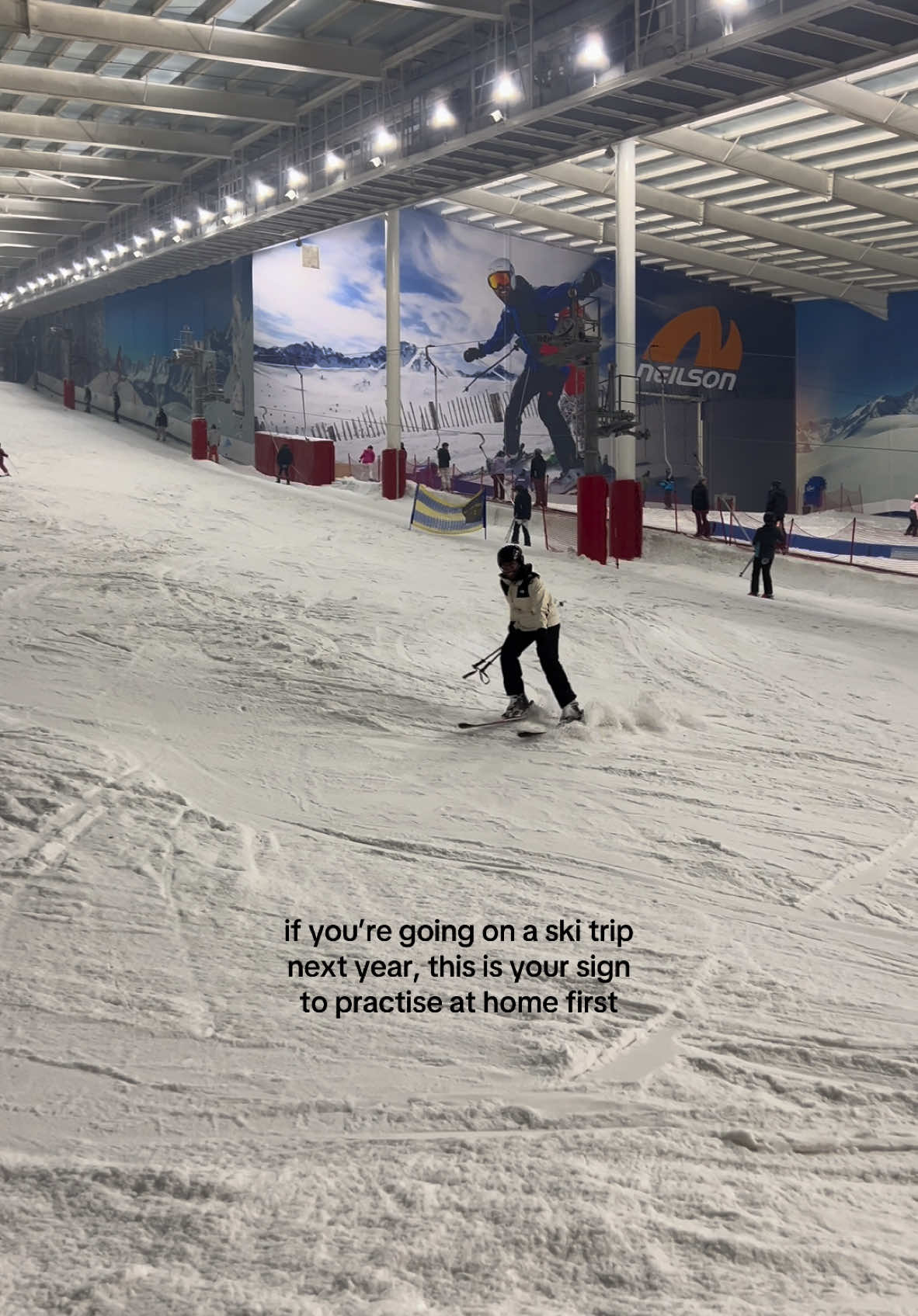 if you’re going on your first ski trip next year and you’ve never skied before, I highly recommend getting some lesson lessons before you go 🙂‍↕️ #traveltiktok #traveltok #2025travel #skitrip #softlifeski #skitrip2025 #thesnowcentre