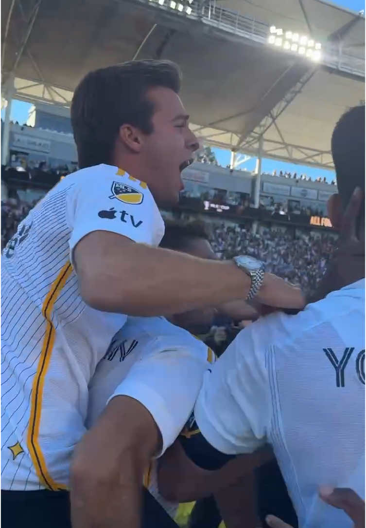 Look what it means for Riqui Puig. 💙 #MLS #Soccer #celebration #lagalaxy #riquipuig #mlscup #mlscupplayoffs @AudiUSA 