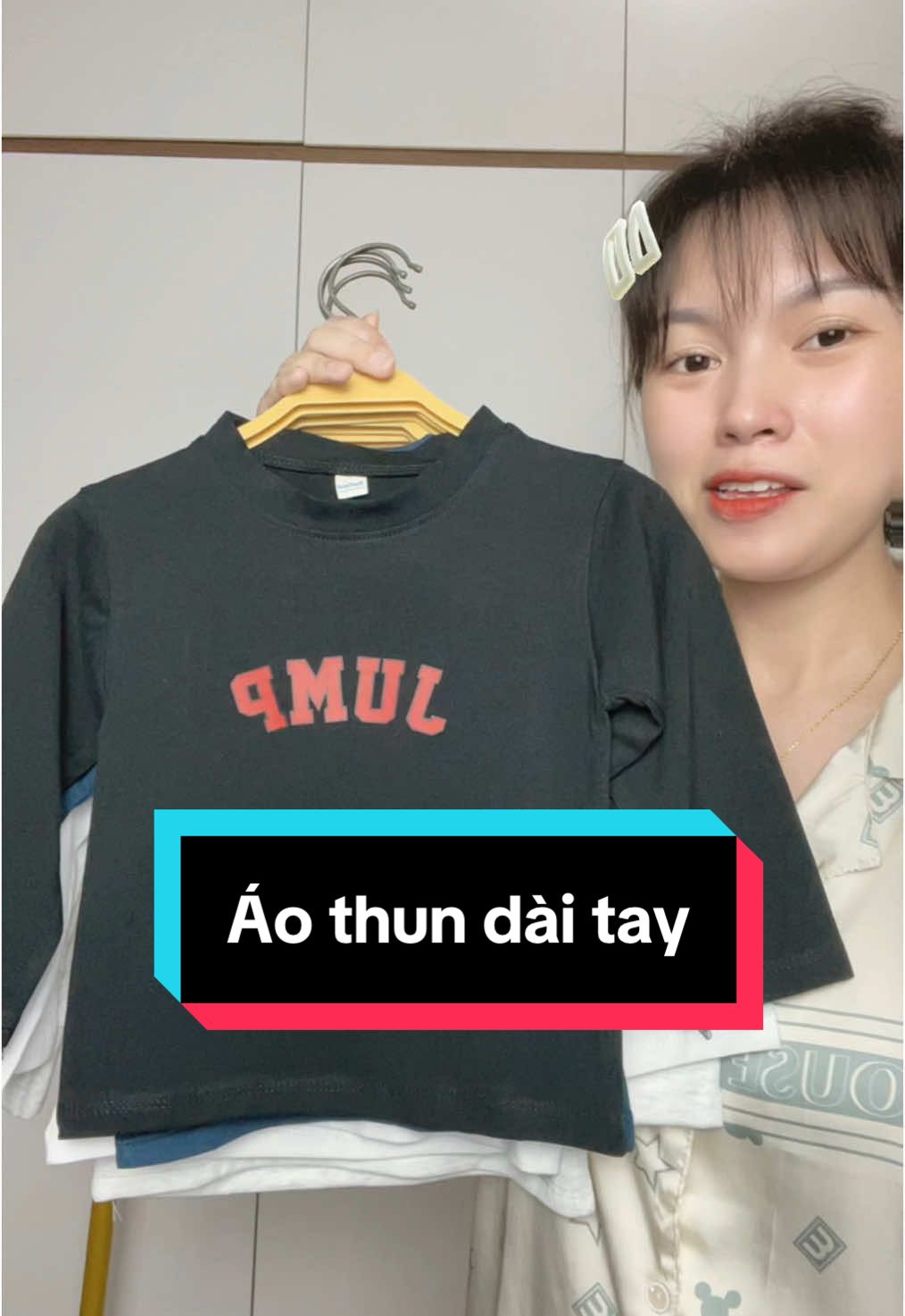 Áo thun dài tay cho bé mỏng vừa phải. Fom thoải mái. #thoitrangtreem #quanaotreem #aodaitaychobe #aothudongchobe #aothundaitay #TikTokShop #xuhuong #dutrentiktok #hadukids 