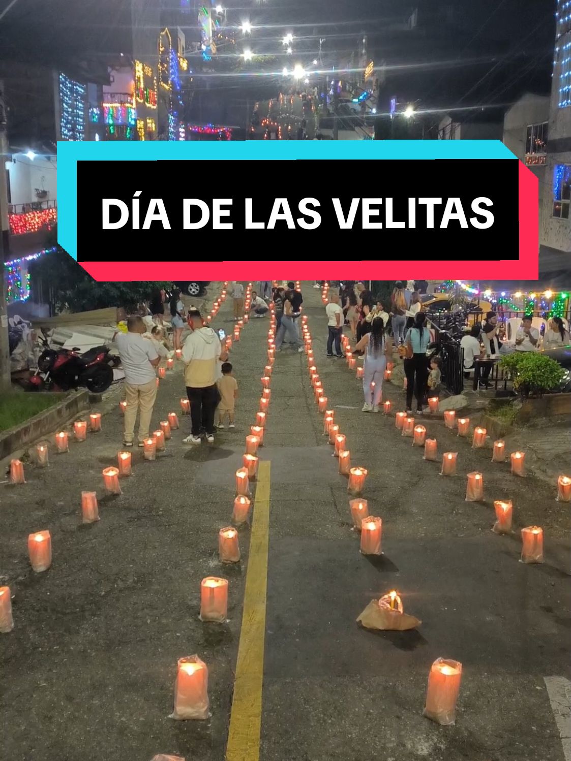 Navidad en los barrios de Medellín 🕯️ #diciembre #navidad #velitas #medellincolombia #paisa 