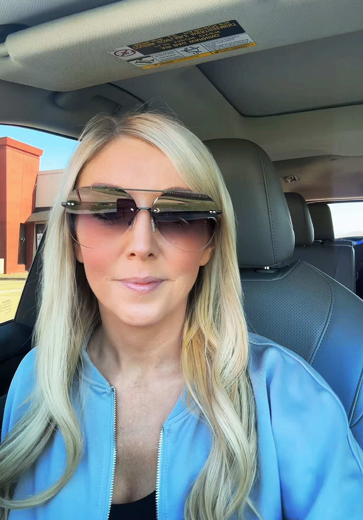 The cutest aviators from @TopFoxx #topfoxx #sunglasses #aviators #sunnies #shades #megan2 