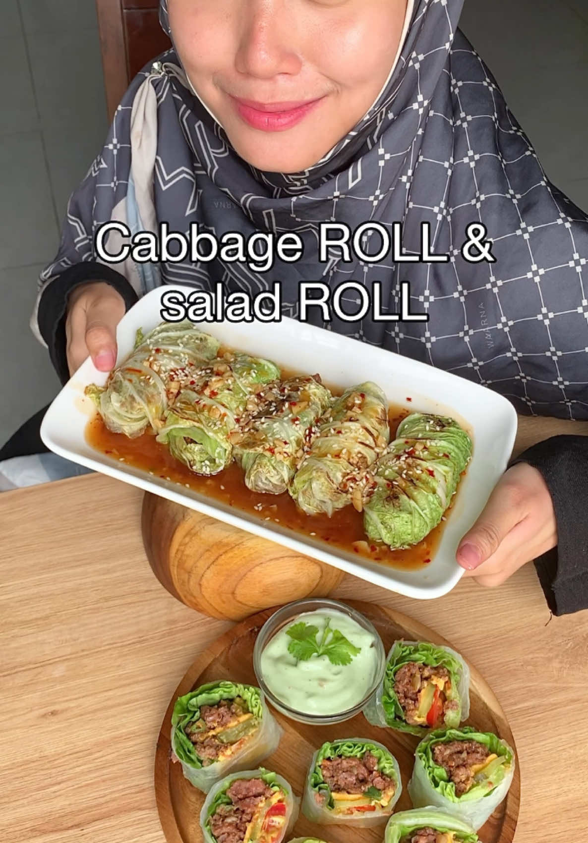 disebabkan ramai request nak HEALTHY food here we go!  cabbage Roll & salad Roll recipe : nampak simple tapi percayala sedap dan kenyang betul!🥹 cabbage ROLLS :  salad  beef  cendawan and carrot bawang putih 10  daun bawang  sos tiram  blackpaper 6 bawang putih sos tiram & kicap masin cili flakes tepung jagung 1 sdb + air salad ROLL: pickles and tomato mustard rice paper cheese siap! selamat mencuba! #recipedietmudah #healthyfood