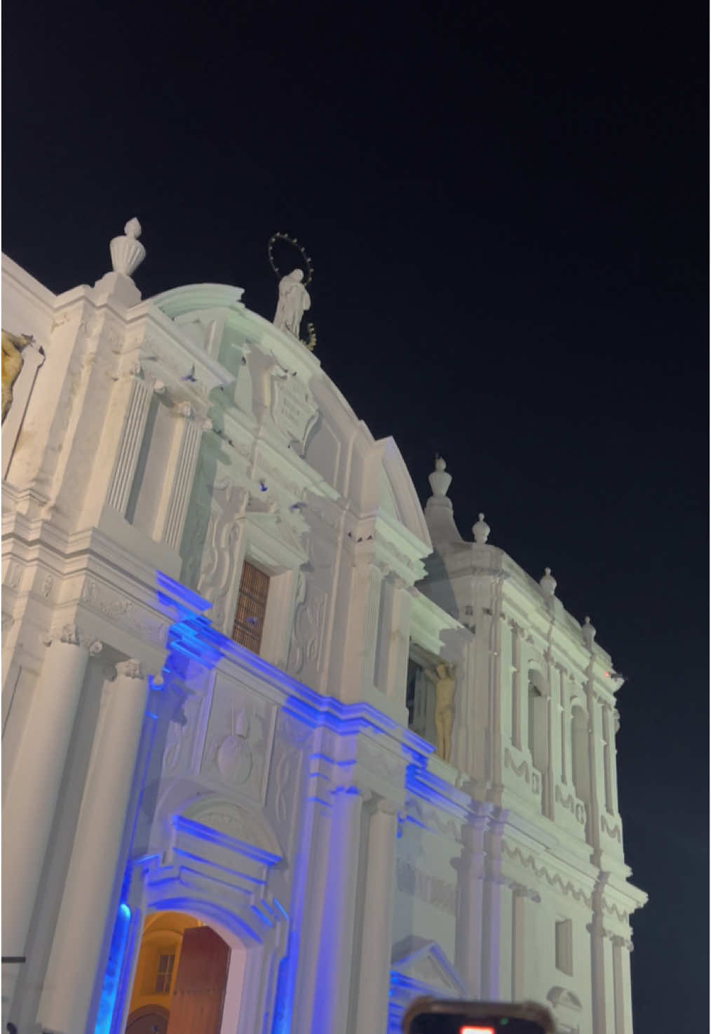 🔹Así se vivió el tradicional grito mariano en la ciudad universitaria, León. ✨🎆 ¿Quién causa tanta alegría? 🥳 #griteria #tradicion #purisima #nicaragua🇳🇮 #grito #inmaculadaconcepciondemaria 