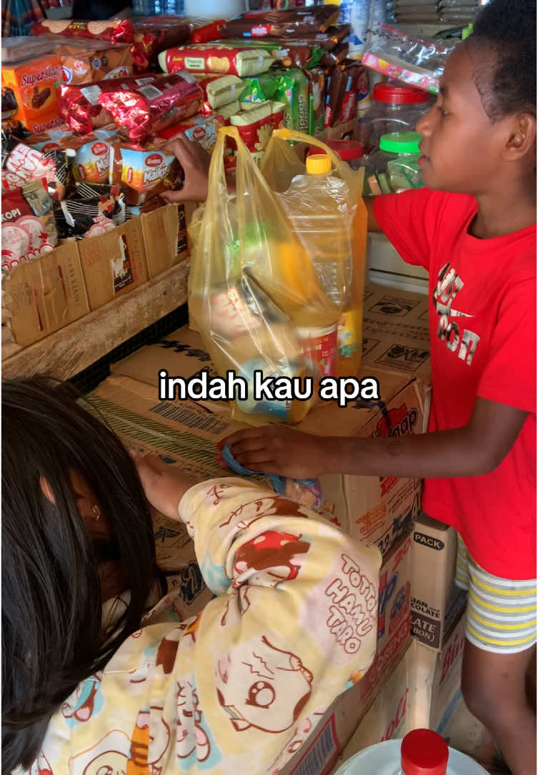 Memberi lalu berbagi kembali #fyp #anakpapua 