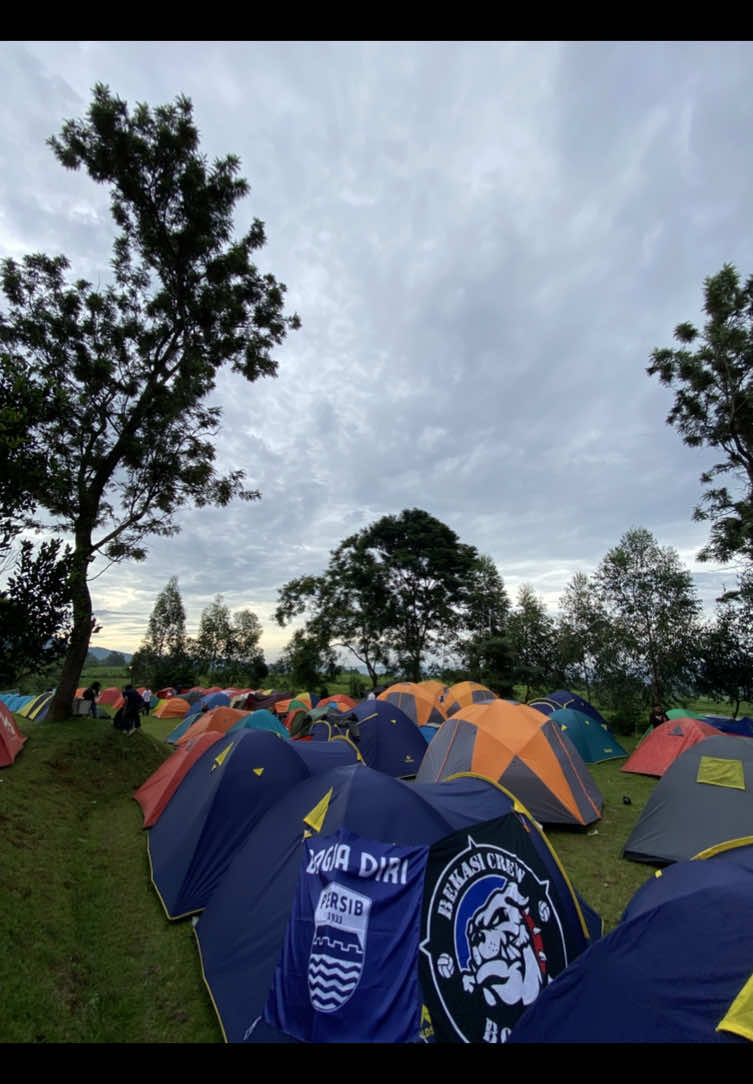 What a Night @Bandung Extra Times ✨🫶🏻 🖤♥️ #bandungextratimes #BET9 #camping #bobotoh #persib #633 #foryoupage 