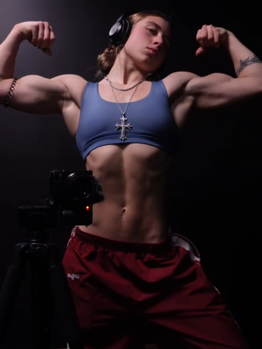 Kayla Bailey (kayshreddyy) #goviral #viralvideo #aesthetic #biceps #Fitness #FitTok #fyp #foryoupage #physique #fitnessmotivation 