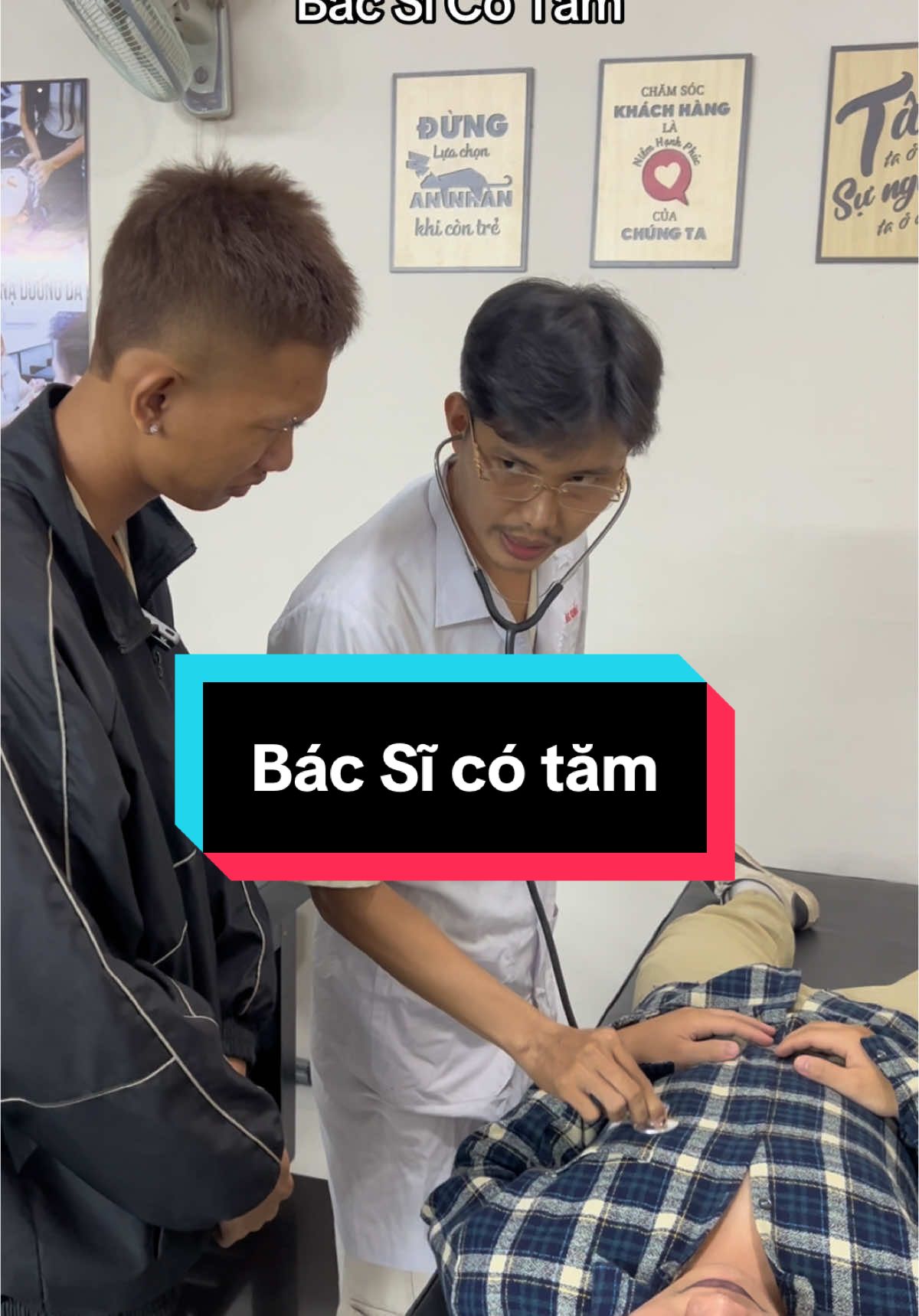 Bác sĩ có tăm#@Hào Biết Cắt Review #xuhuong #haitiktok #haomat #haobietcattoc 