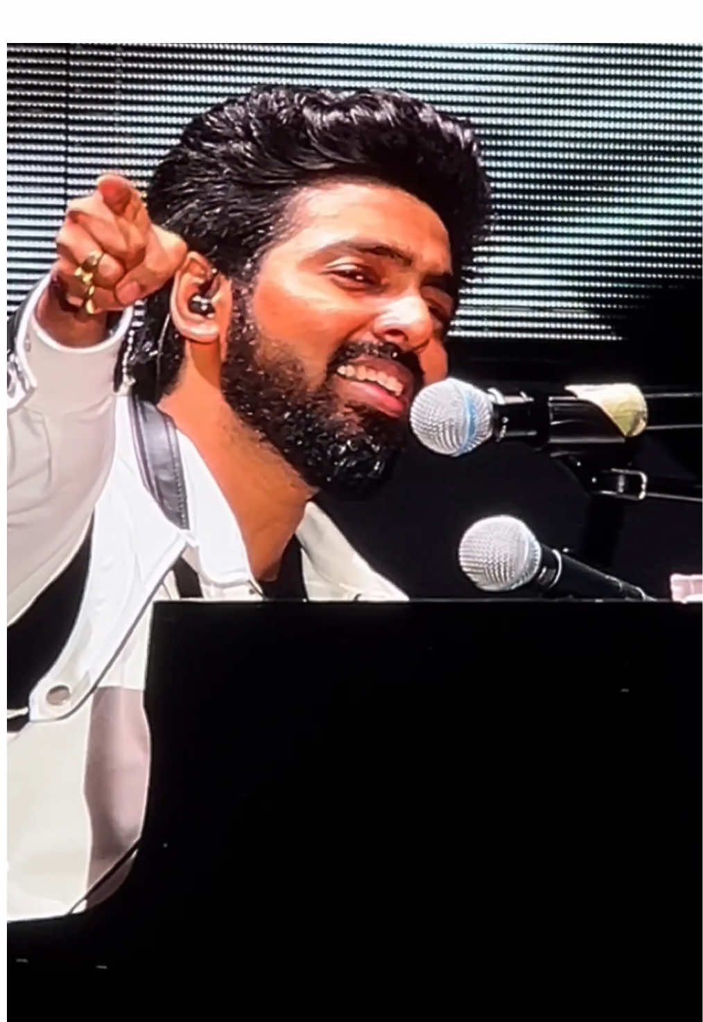 These lines 🖤✨ #vennilavusaaral #amaran #gvprakash #gvprakashmusic #sk #gvprakashconcert #gvprakashconcertinmalaysia2024 #fyp #fy 