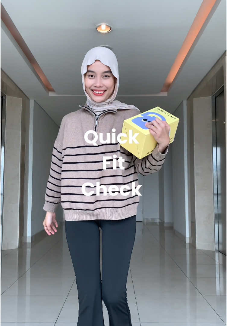 Quick fit check dlu sambil bawa kettle baru haha. Btw leggingnya nyaman bgt dipake, bahanya lembut bgttt. Sukakkk mana murah lagi.  #legging #leggingmurah #outfitideas #fyp 