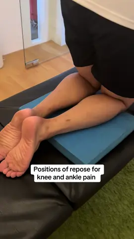 Stretching the ankles to alleviate knee ans ankle pain 