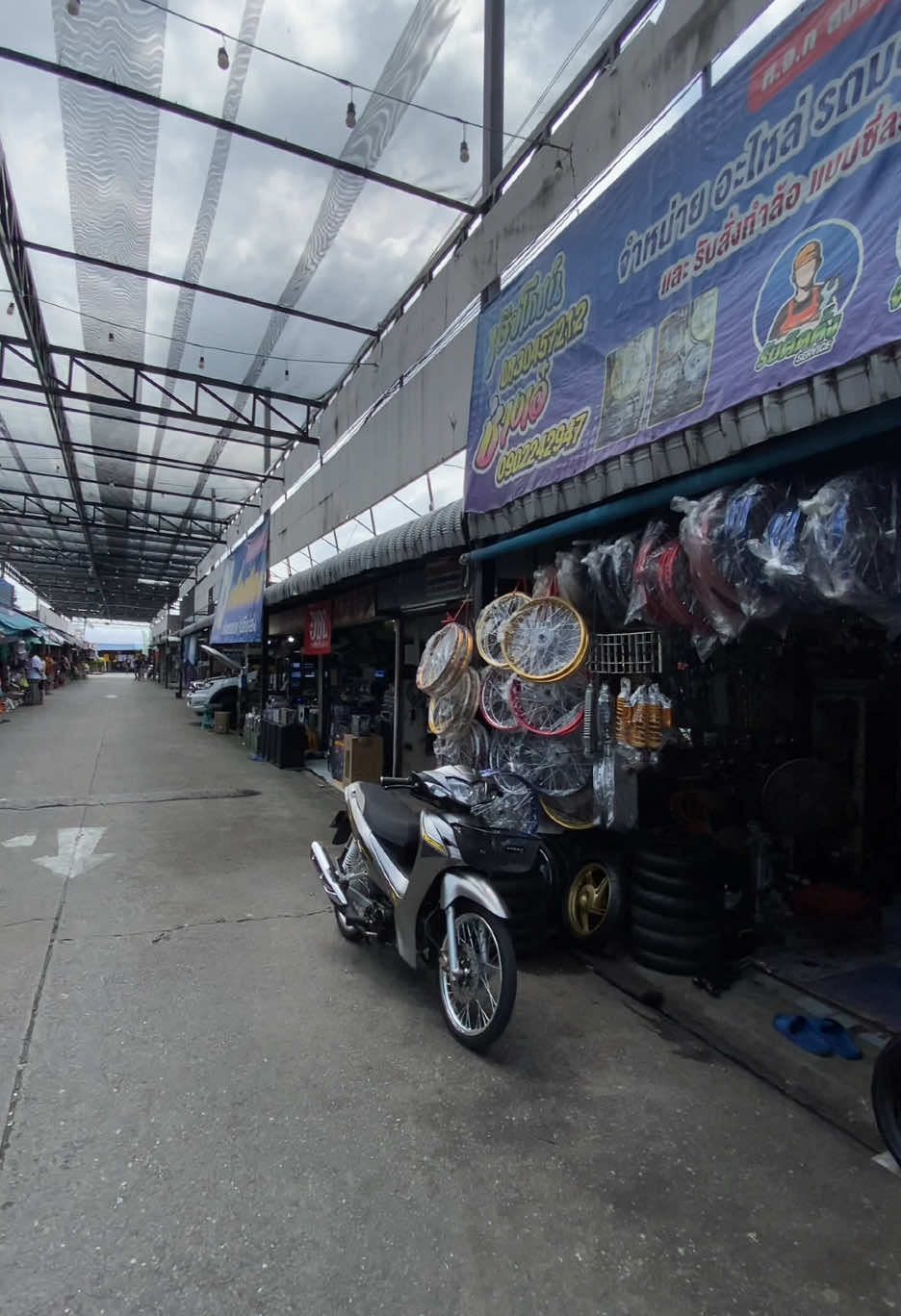 I miss you poonsap market! #thailand #thailandconcept #chenyle #thailandtiktok🇹🇭 #thai #thailandphilippines #thailanddomesticmarketelites🇹🇭 #fypthailand #thailanddomesticmarketelites #thdmlaspiñas #thdm #thdmzonelaspiñas #thdmelites #thdmlangmalakas #thailandtiktok #fyppppppppppppppppppppppp #fypage #fyp 