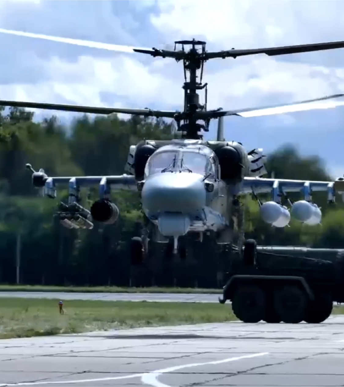 Ka-52M Super Alligator #ka52 #ka52alligator #helicopter #russia #russiaairforce #slavarussia #slavarussia #viral 