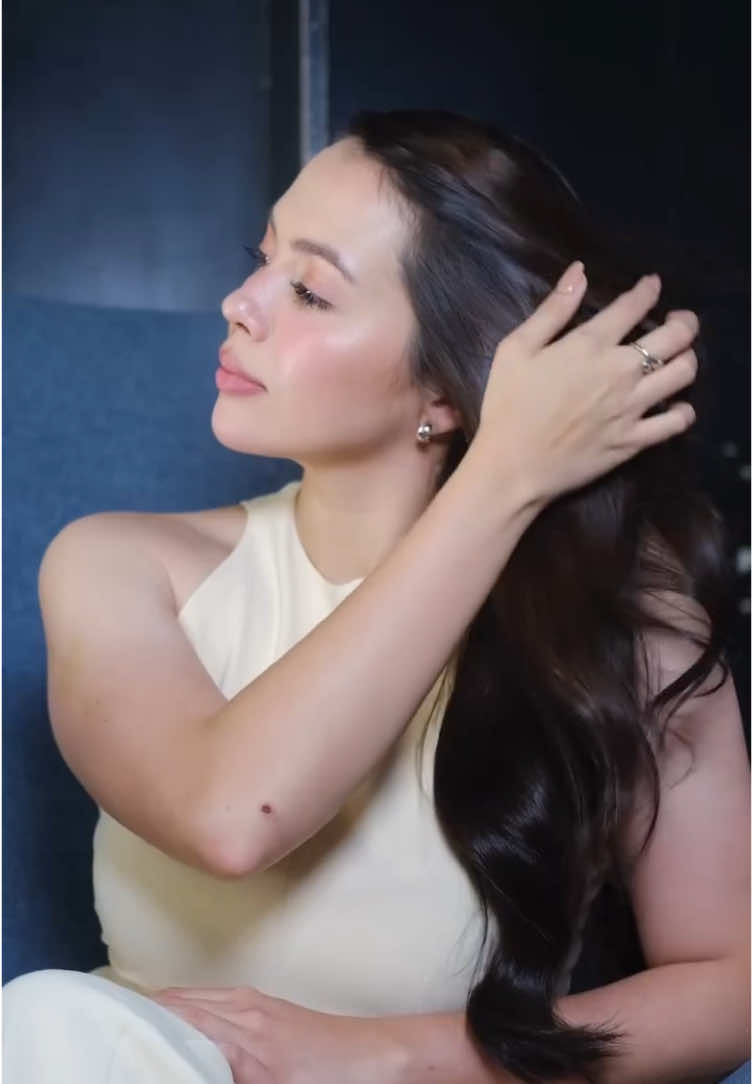 @Julia Montes | FACE CARD FACE BANK FACE ECONOMY #cocojul #juliamontes #cocomartin #topakk #savinggrace #fyp #fypviralシ #fypp #fypシ゚ #fyptrending #fypdonggggggg #facecard #visual 