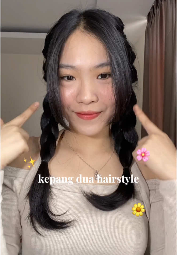 kepang dua yg ga gampang copot dan ga bikin rambut kempes gampang bgt buatnyaa💗 #hairstyle #hairtutorial #easyhairstyle #schoolhairstyle #sporthairstyle 