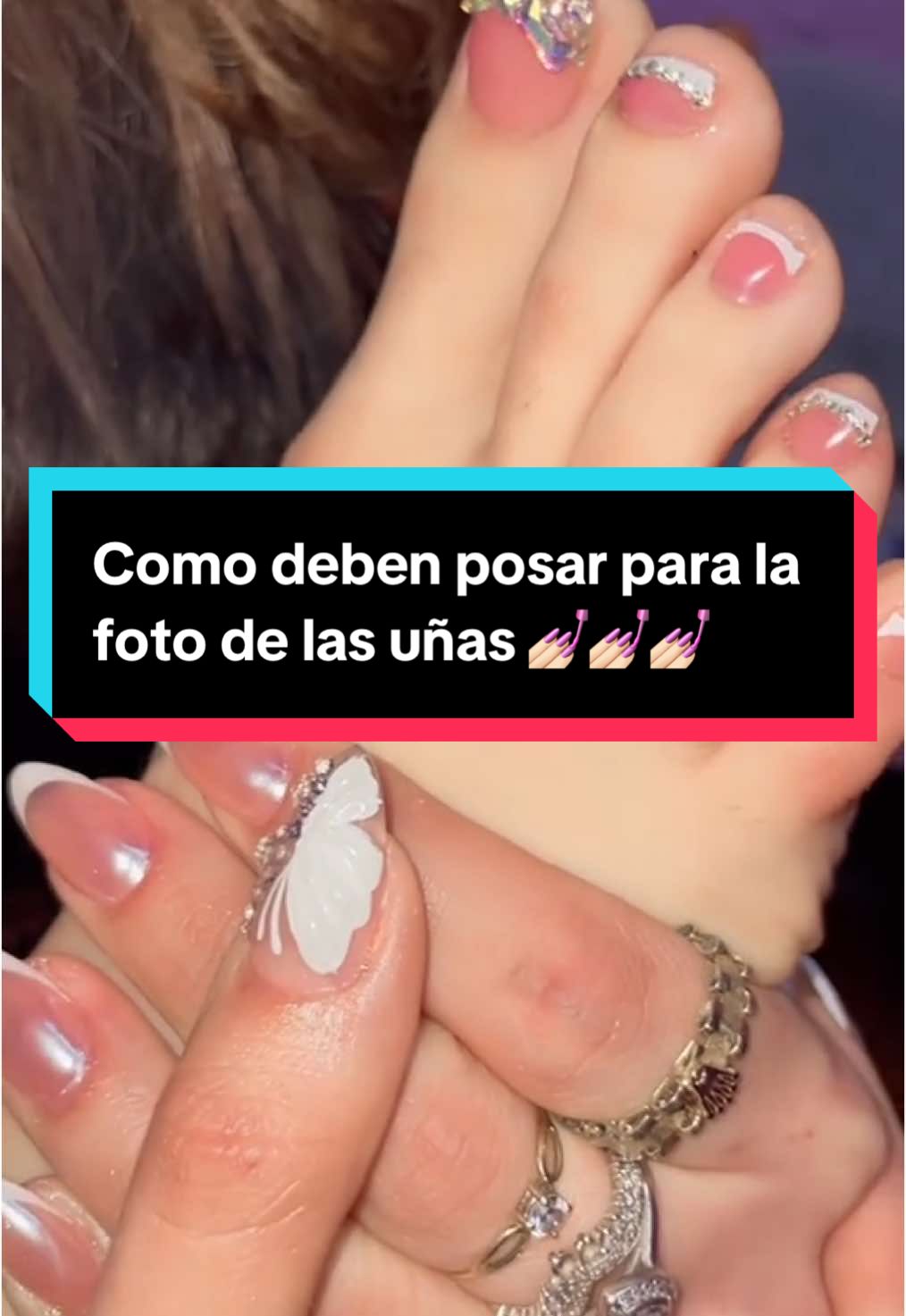 ASÍ ES COMO DEBEN POSAR PARA LAS FOTOS DE LAS UÑAS💗💗💗 más clientas así jajaja #uñas #nail #comedia #risa #findeaño #pies #nailart #clientas 