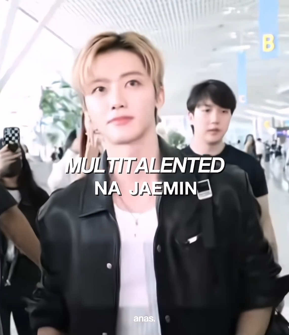 jaemin is an idol, visual, center, photographer, model, actor.. he’s good at cooking, skating, cycling, editing. he’s a family man, bisa balet, nulis lagu bahkan ngendarain yacht. #jaemin 