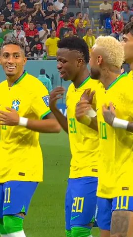 #CapCut #brazil🇧🇷 #neymar #vinicius #raphinha #paqueta #rodrygo #endrick #viral #4klivewallpaper #livewallpaper #4kwallpaper #fouryou #pourtoii #futebol #wallpaper #fyp #mascotte🥂 