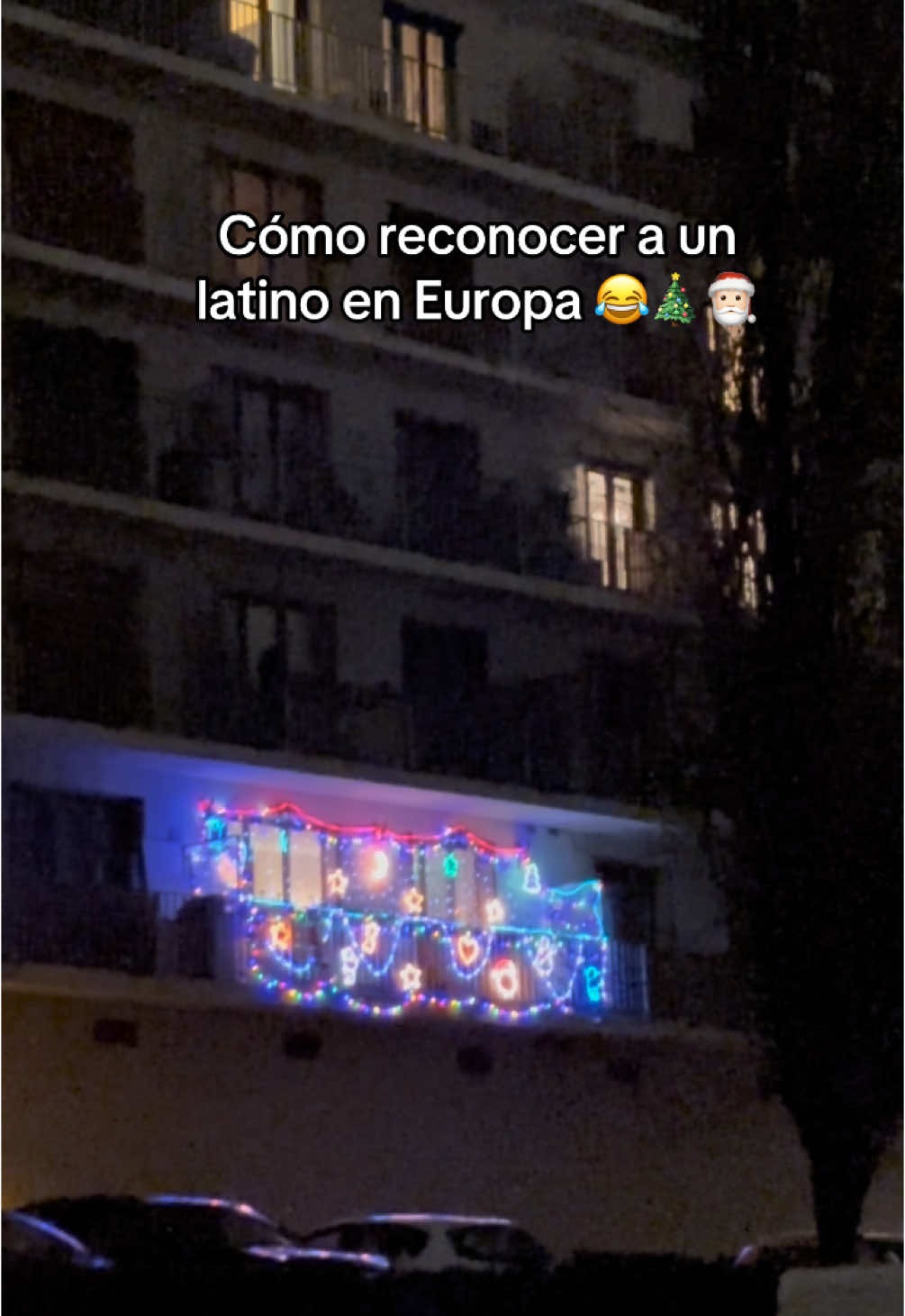 Es mi casa y la decoro como quiero 😂 #latinoseneuropa #latinosenfrancia #peruanosenelextranjero #europa #navidad 