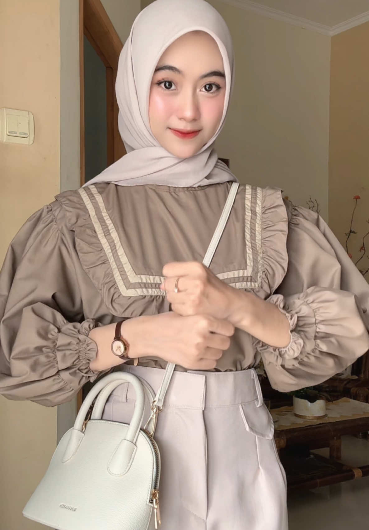 Blouse gemes murahh😭