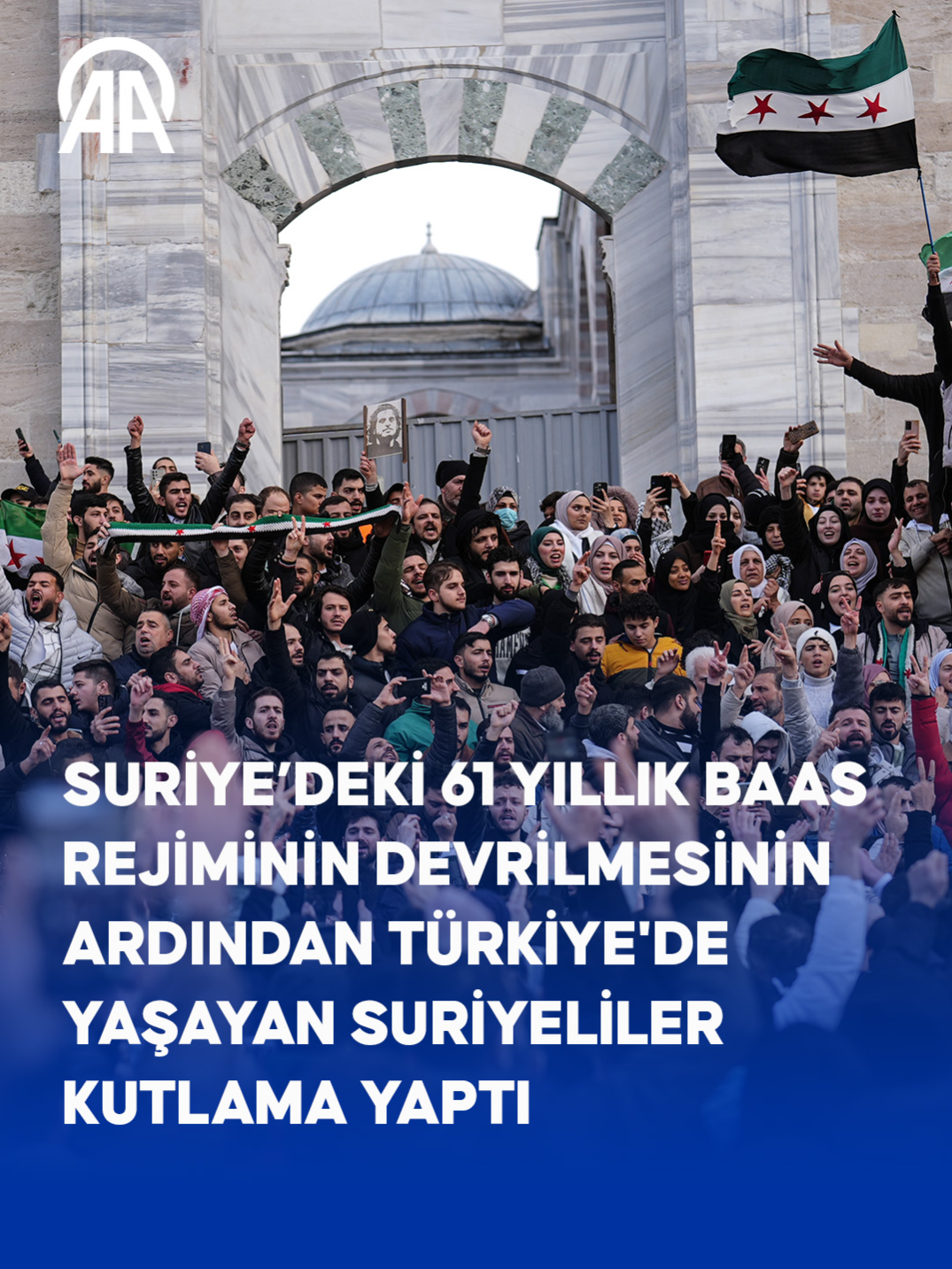 Suriye’deki 61 yıllık Baas rejiminin devrilmesinin ardından Türkiye'de yaşayan Suriyeliler toplanarak kutlama yaptı #anadoluajansi #anadolu #suriye #syria #baasrejimi