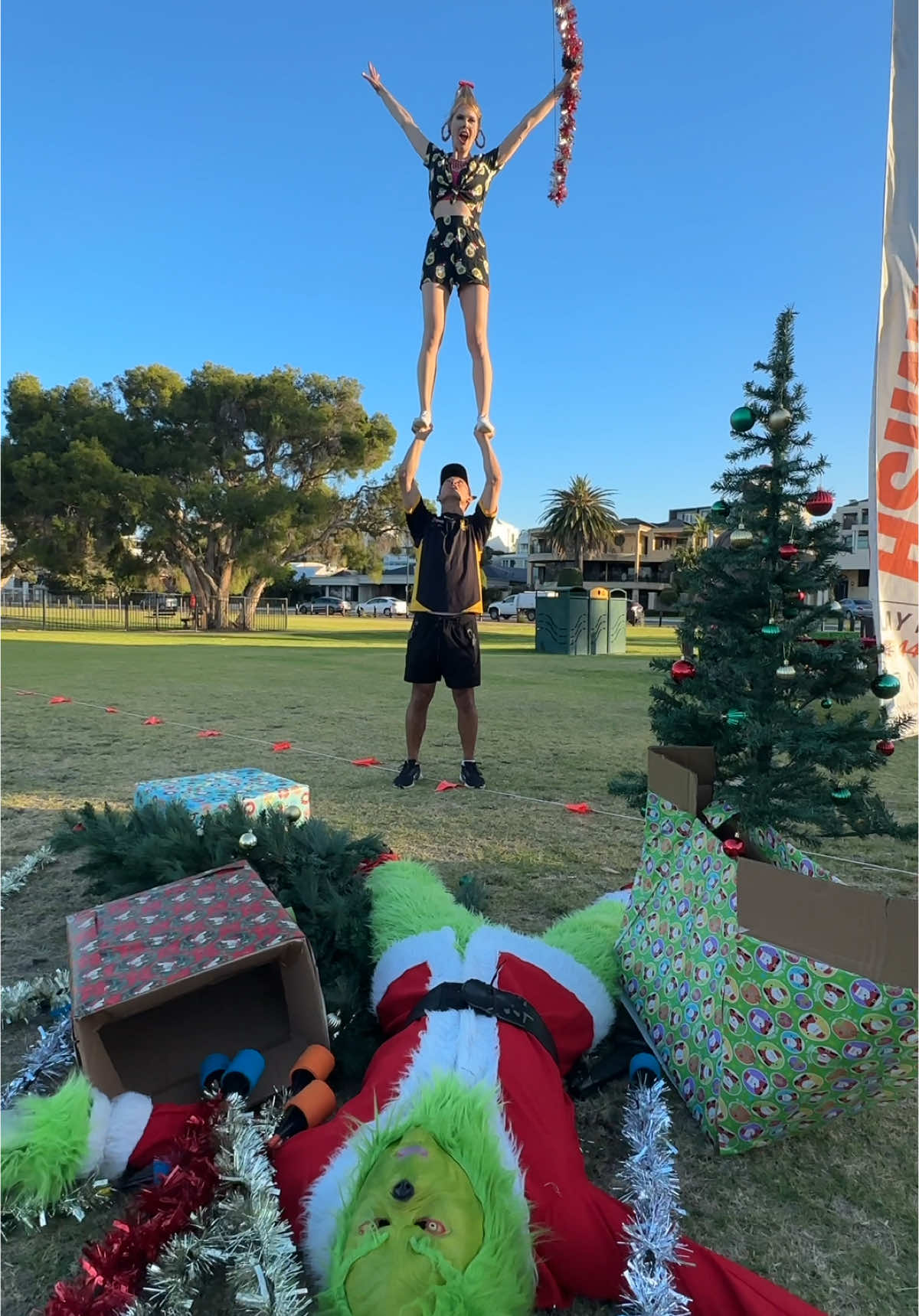 I gave @archeryskirmishperth a problem, Cindy Lou gave them the solution… #17daysleft #grinch #grinchytoksocksperth #perthisok #christmas #grinchmas #fyp #trending #archeryskirmish #cindylou 