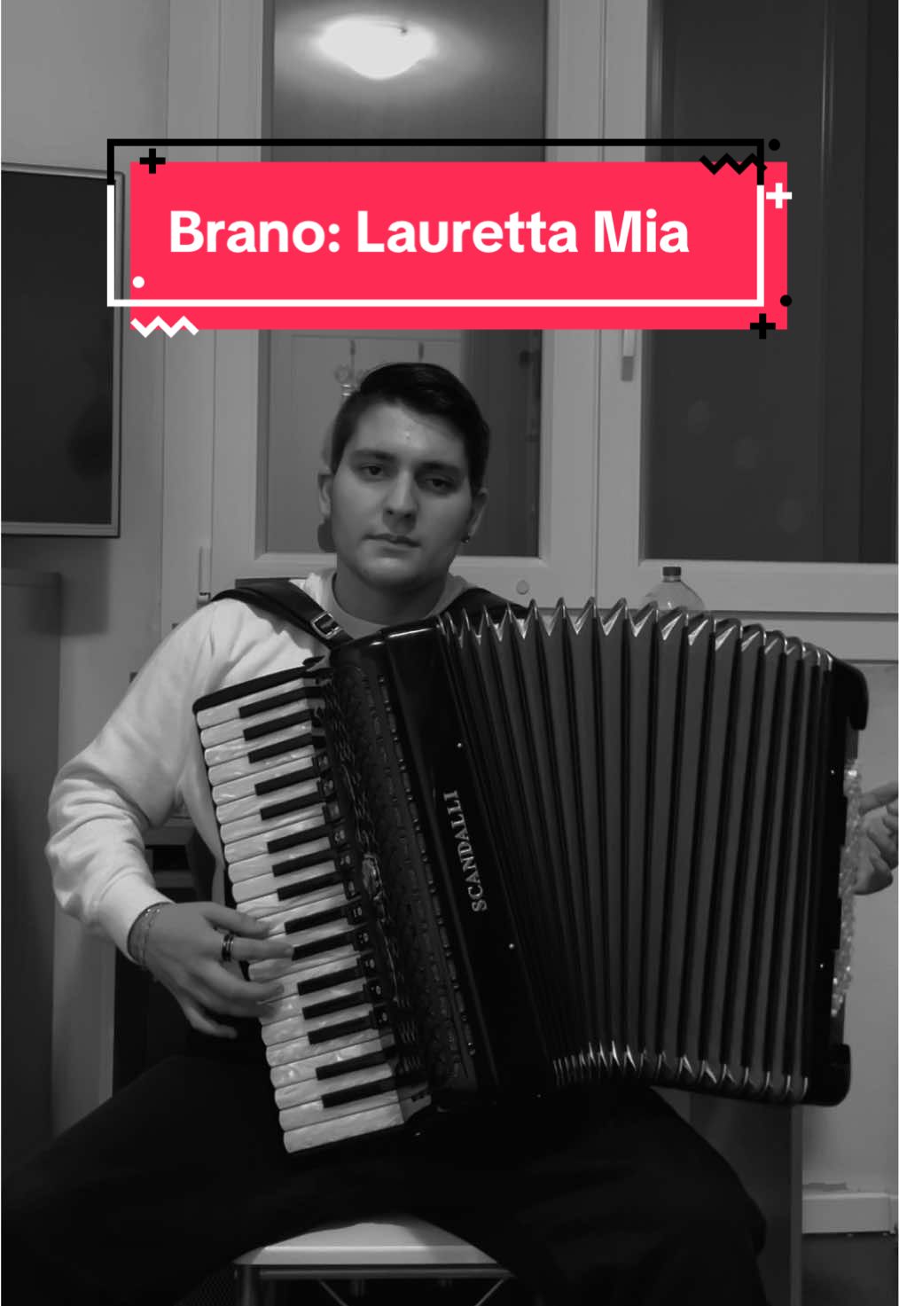 Brano: Lauretta Mia, suonata con la mia fisarmonica scandalli 96 bassi. #laurettamia #lauretta #matrimonio #sud #matrimonio #felicità #fisarmonica #neipertee #neiperteee #neiseguiti  #musica #music #passioneperlamusica #passioneperlamusica🎵 #passionformusic #fisarmonicista #accordion #foryouu #passione #musicastorica #laurettamiabimbaadorata🤩 #laurettamiacover #scandalli #fisarmonicaitaliana #fisarmonicascandalli #laura  #calabriamusic #calabria #sicilia 