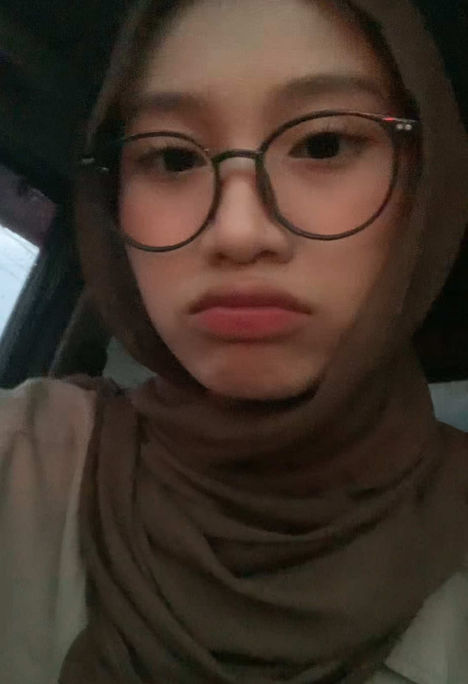 apa coba yang beda dari behelnya🫣