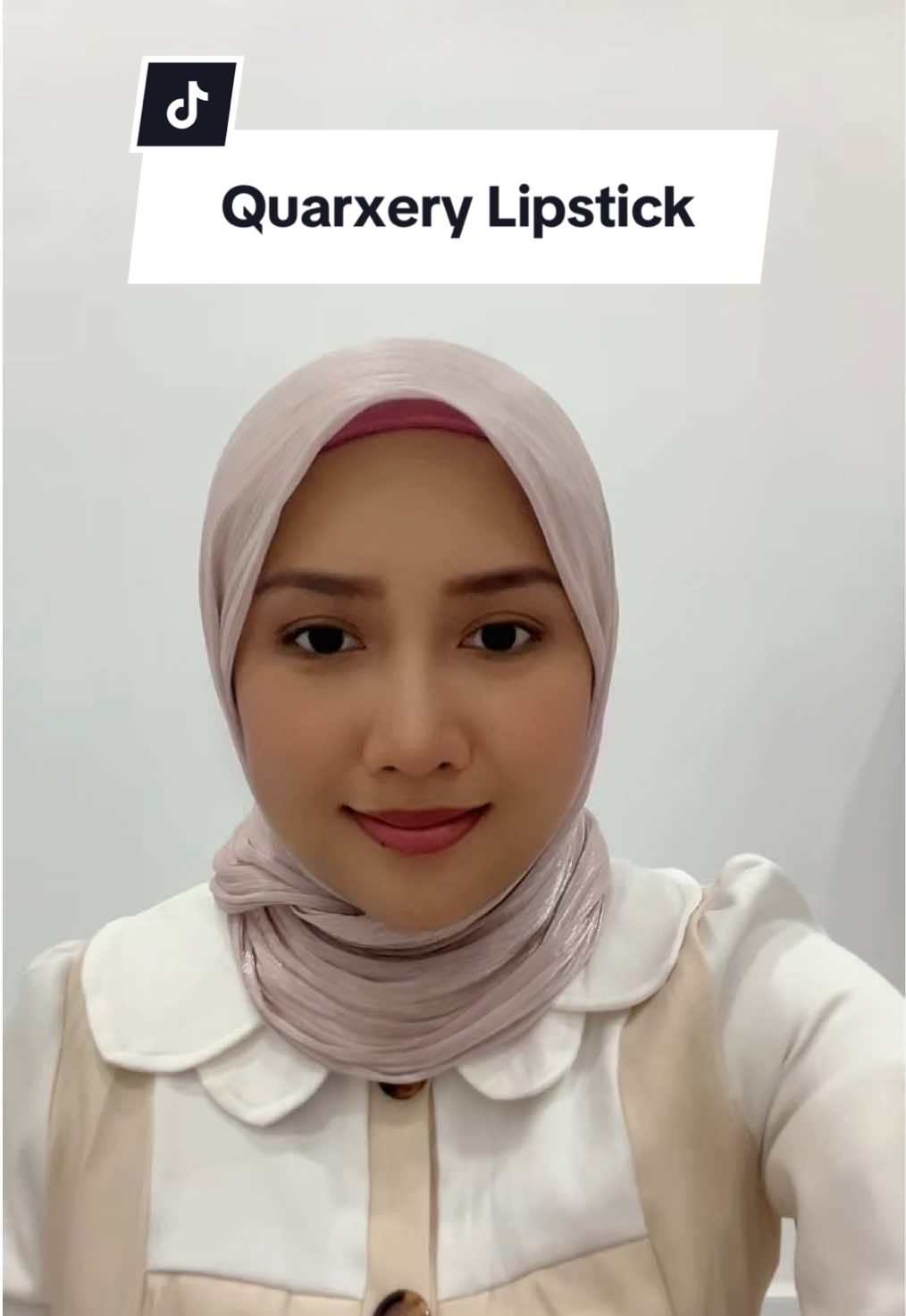 Beautiful Cat Claw Lipstick from @Quarxery ✨So moisurizing and suitable for daily wear💞Grab it now pretty gurls! #quarxery #quarxerylipbalm #quarxerylipstickcatclawlip #quarxerylipstick 