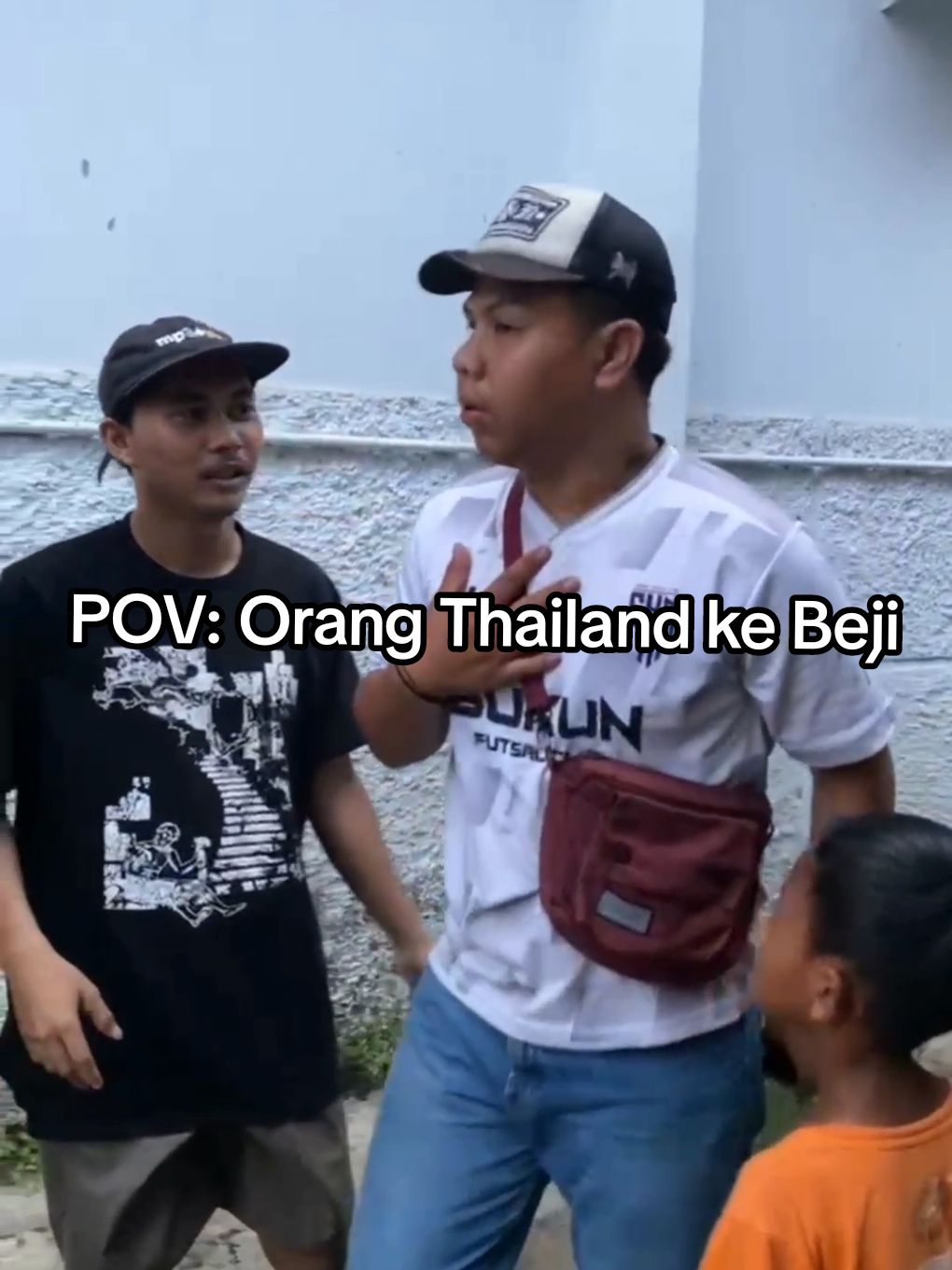 Orang Thailand aje kemari langsung ngatri😜🤙🏻 #bahasaunang #thailand #depok  #CapCut #beji #depok24jam #umaksyubabs #upakdenong #fyp #depoktiktok #fypage #tiktok #ytta #video #gusmiftah 