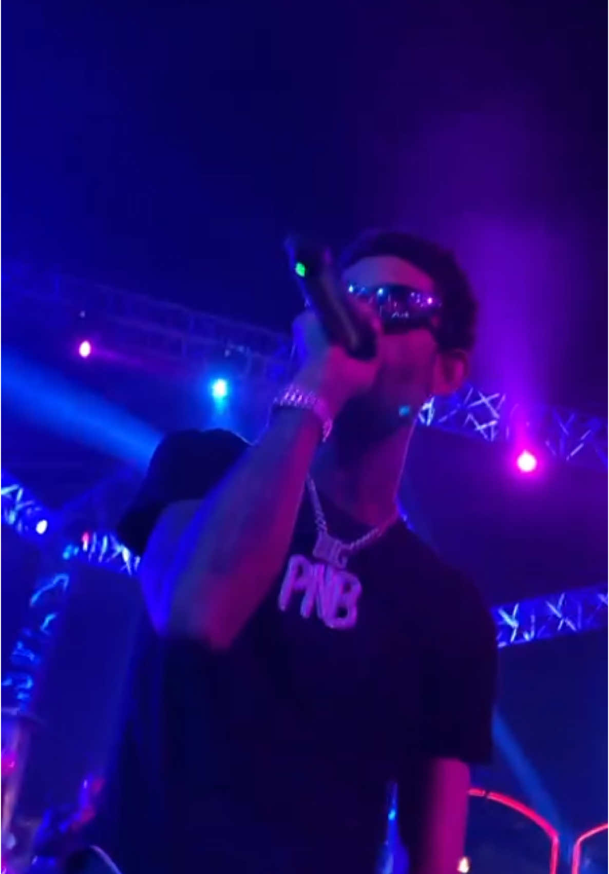 “Now, that I gotcha here, girl I ain't gon' play with you” @pnbrock  #pnbrock #rippnbrock #longlivepnbrock #llpnbrock #pnbrocksongs #pnbrocksounds #rippnb #longlivepnb #pnbrockselfish 