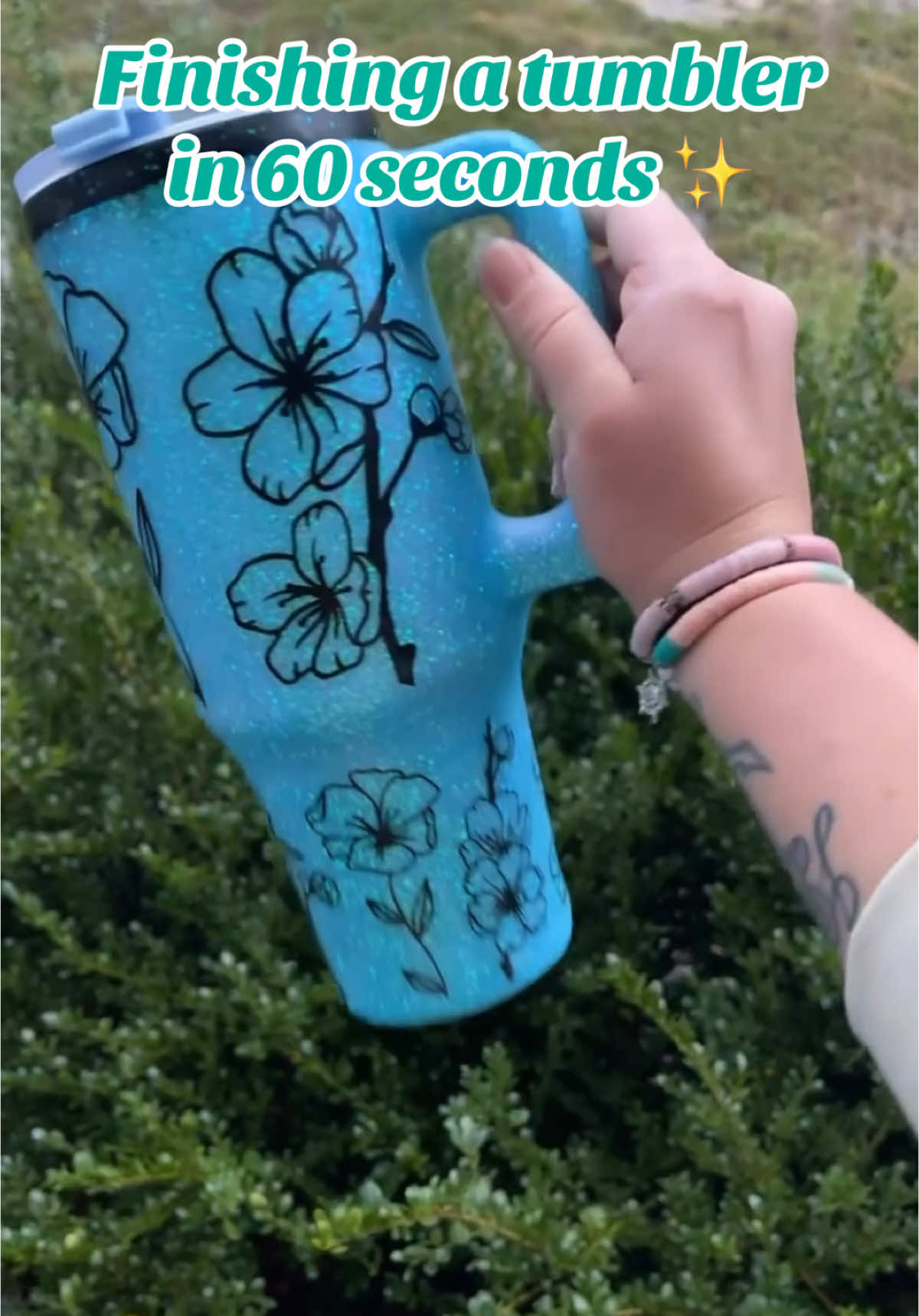 Lets make a tumbler ✨ • #flowers #glitter #tumbler #blue #pretty #custom #custommade 