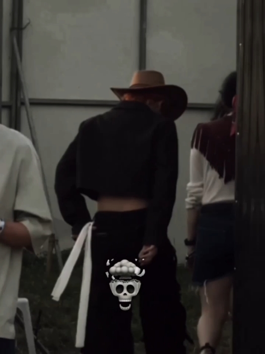 Sexy Lego cowboy!😵🤠 @เป็นแฟนคลับตัวเอง  #BigMountainMusicFestival2024 #LYKNXBMMF14 #BMMF14 #OMG #up #fyp  #Lego_Rapeepong #gmm  #gmmtv #LYKN #LEGO 