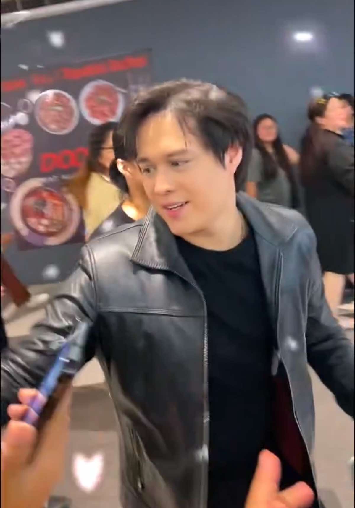 Sayang hindi nakapagpapicture sobrang pogi pa naman ng isang Enrique Gil sa personal! 😍 #enriquegil #mmff #mmff2024 #goodvibes #fypage #foryoupage❤️❤️ 