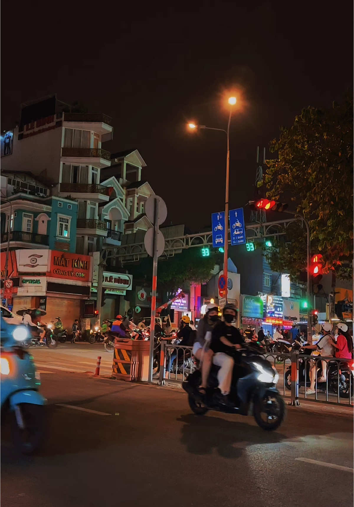 Rời vòng tay em…#demsaigon #sadstory #buon #saigon #h#govap #nhachaymoingay #tamtrang 