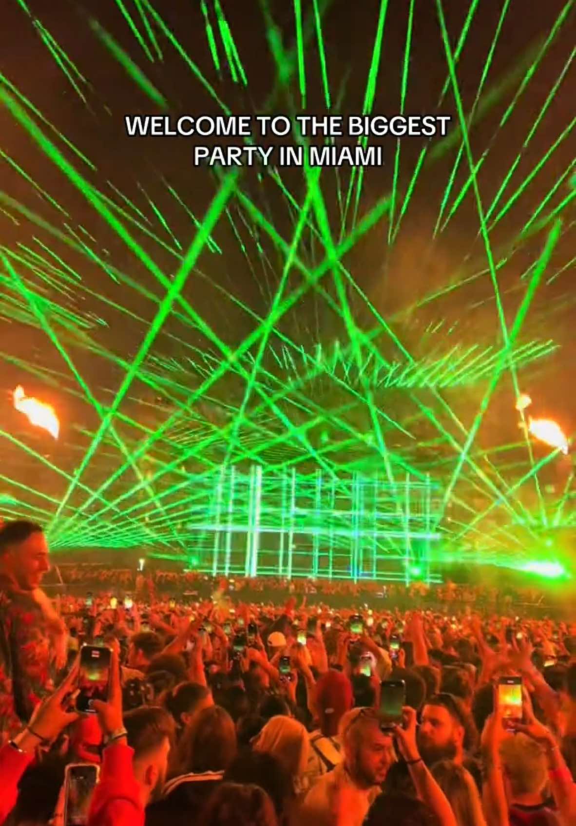 more lasers please 🗣️ #FactoryBasel #factorytownmiami #miami #musicfestival #edm #ravetok #lasers 