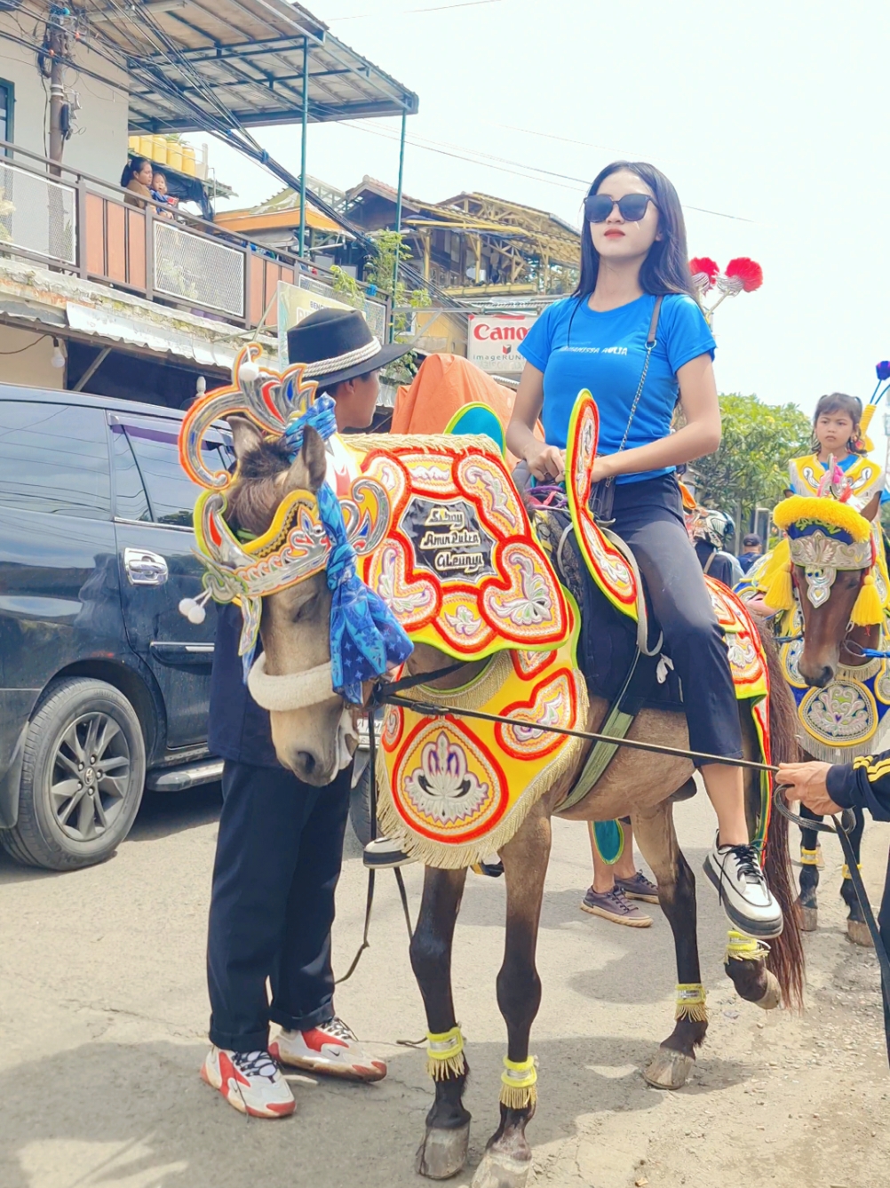 Teteh Cantik Naik Kuda Renggong Kalong Muda #kudarenggong #fyp #viral 