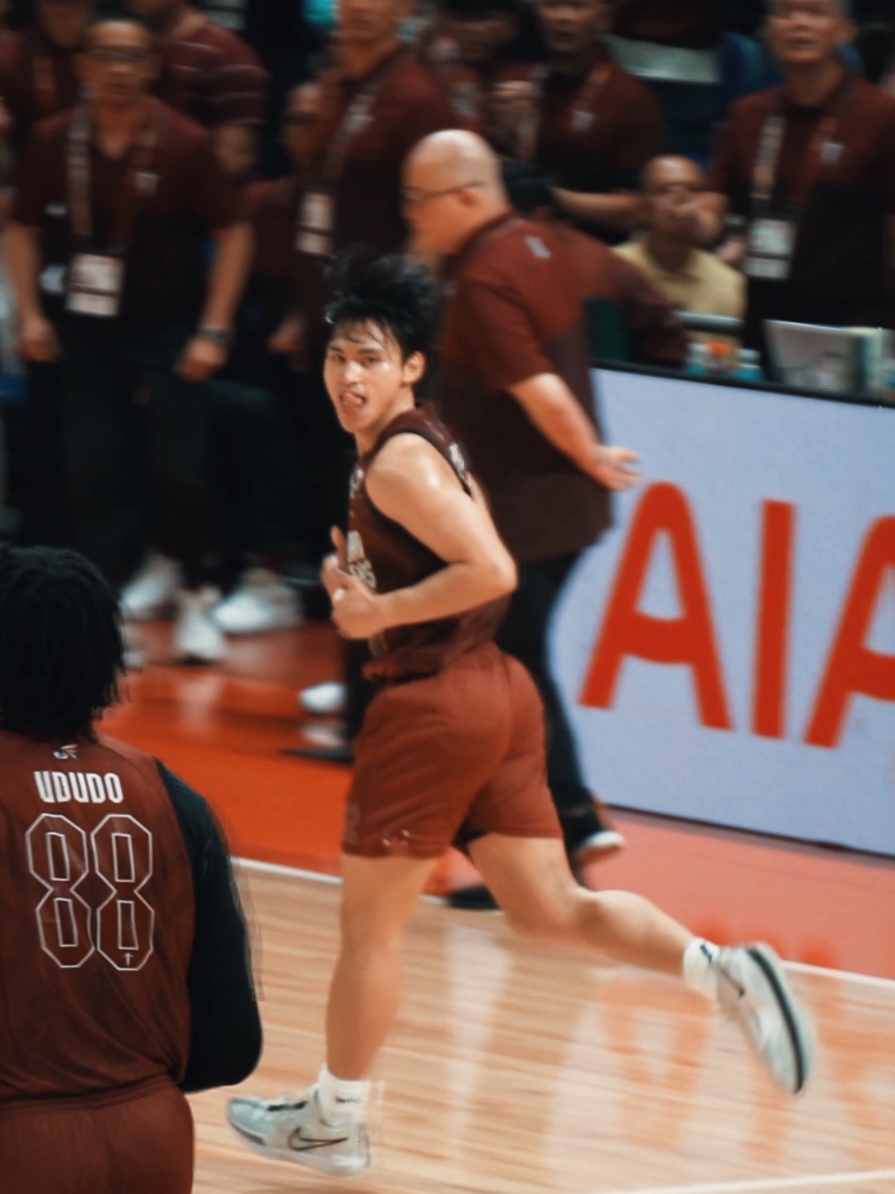 JD KNEW IT WAS IN! UP takes Game 1 of the #UAAPSeason87 finals! #UPFight #UPFightingMaroons #UAAP #CollegeBasketball @jdcagulangan 