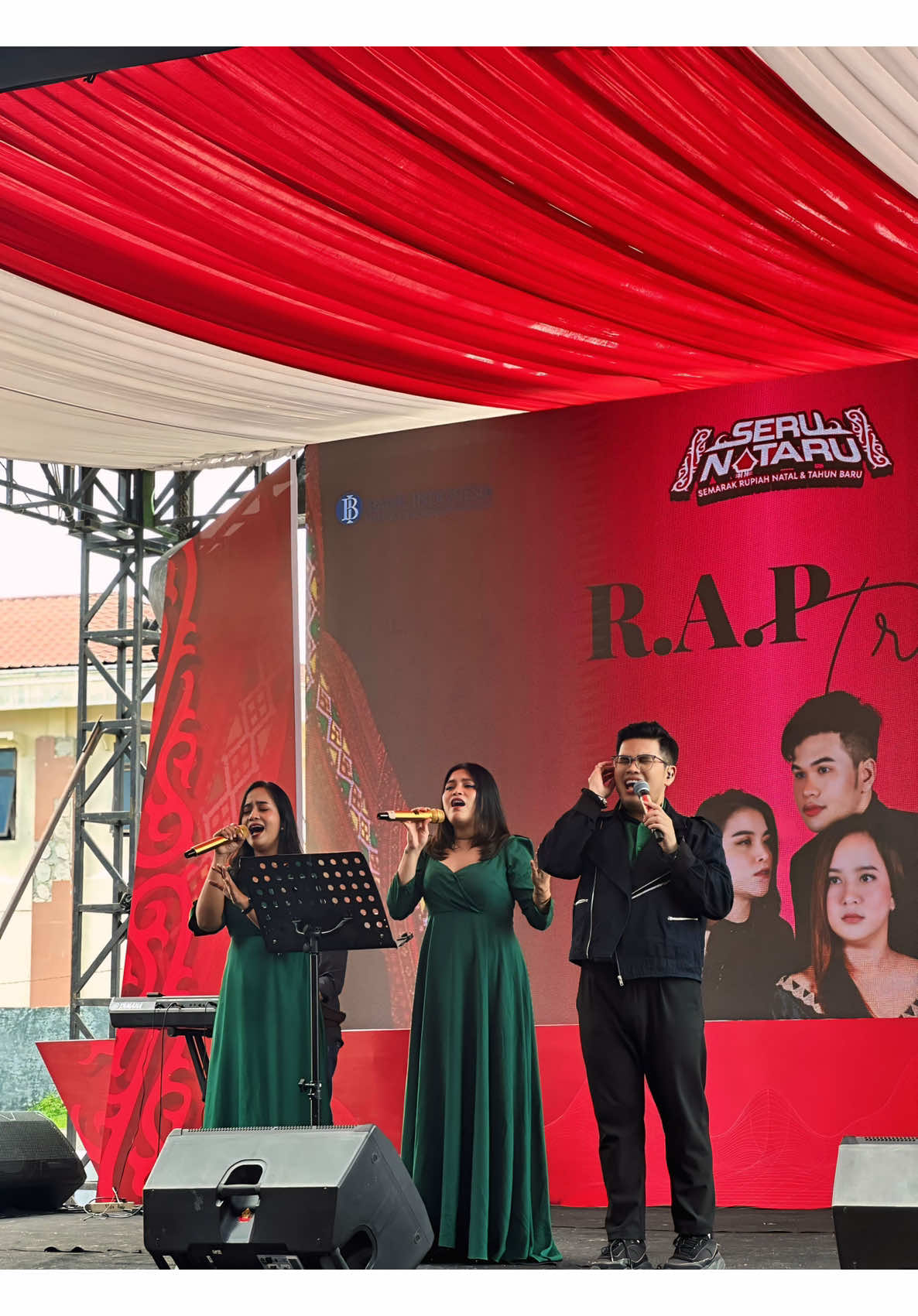 cintai diriku seperti aku mencintaimuuuu , lagu romantis  Dongan Matua buat keseruan SERU NATARU @bankindonesiasibolga @rapisetiya @gadisjanuarii  . . #donganmatua #coverbatak #coverbataksong #batak #bataktiktok #bataktoba #bataknese #batakhits #batakviral #batakpride #bataksong #batakstory #endebatak #bataklucu 