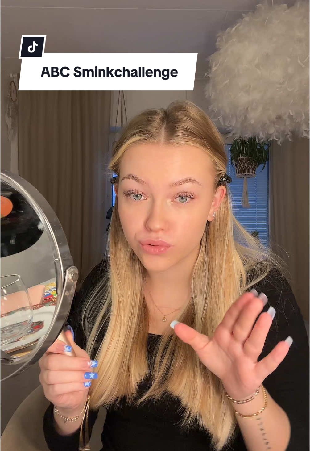 Sminkar mig i alfabetisk ordning 🥲❤️❤️ #smink #makeupchallenge #sminkchallenge 