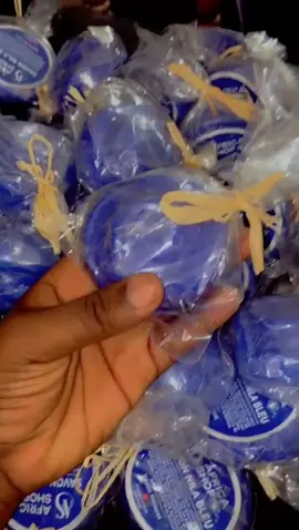 Lou khere lou wowww kong savon nila bleu fleur #7722075🇲🇦🇸🇳21 #casablanca🇲🇦 #bonplantiktok #senegalaise_tik_tok🇸🇳pourtoichallenge #robetendancemaroc #topcas221🇸🇳 #venteenlignedakar #robetendancemaroc #creatorsearchinsights #fournisseur #huile #fournisseurmaroc #personalchoppermaroc #huilesessentielles #sactendance #huile 