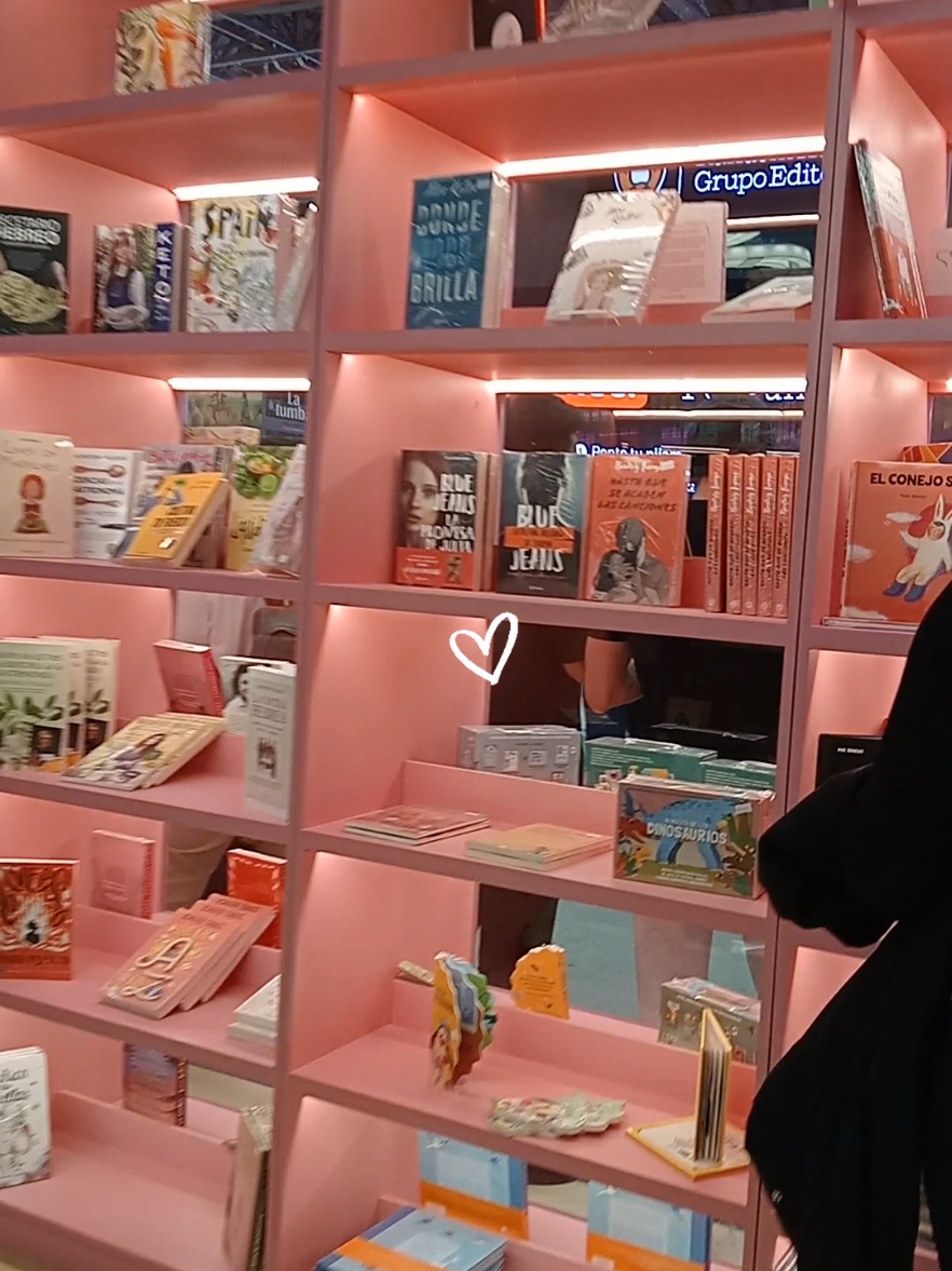 FIL Guadalajara 2024 🔝💕 #filguadalajara #libros #librerias #booktoker #BookTok #feliz #hermoso 