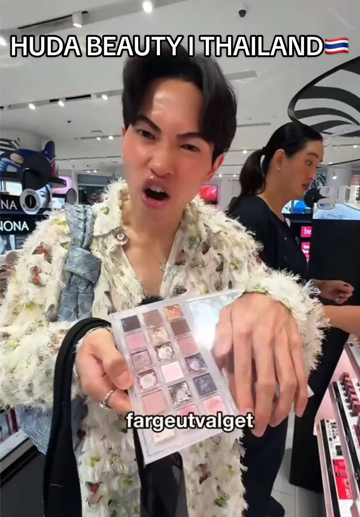 huda beauty i thailand🇹🇭 #norsk #norge #norsktiktok #norgetiktok #norskhumor #norgehumor