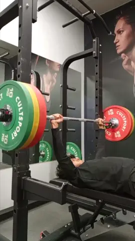 Bench press 😱😱