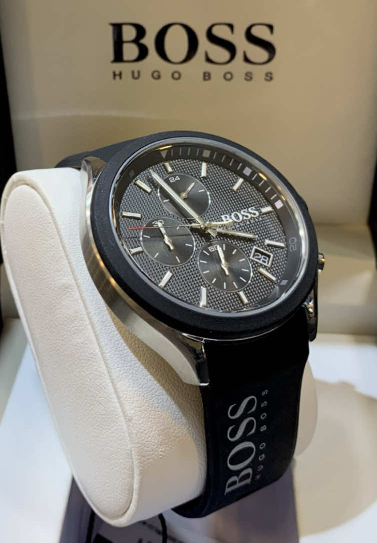 🔱 Original Hugo Boss velocity🔱 référence HB1513716 📲0793 94 73 30 ✅WHATSAP / VIBER ⏩️ Livraison disponible 🚛 Adresse 📍Douera Alger 🔜 Boutique L’Arôme  #l_arome16 #ساعات_رجاليه  #ساعات #fyp#fyfyfyfyfyfyfyfyfyfyfyfyfyfyfyfyfyfy #تيك_توك #tiktokshop #الشعب_الصيني_ماله_حل😂😂#ساعات #watches #alger #montre #viral #foryou #عنابة  #وهران  #قسنطينة #🇩🇿 